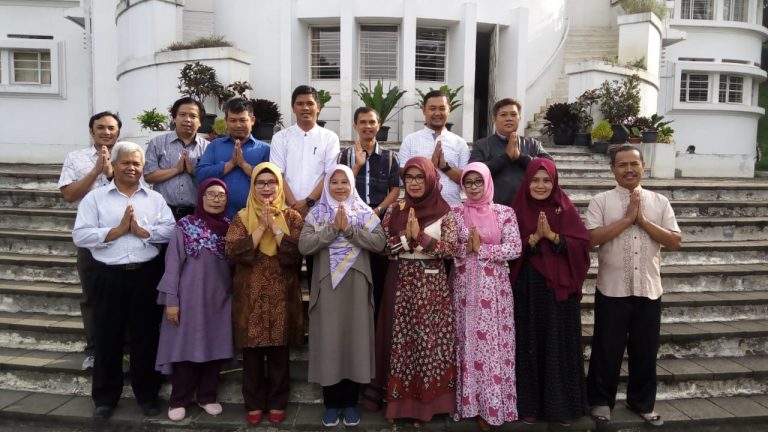 Segenap Staf dan Karyawan Biro Sarana dan Prasarana Mengucapkan Selamat Hari Raya Idul Fitri 1439 H