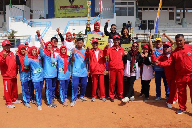 Kontingen Biro Juara Lari Lintas Kampus Putri