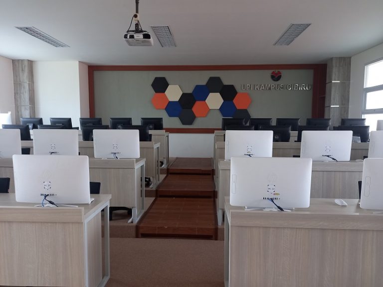 LABORATORIUM KOMPUTER DILINGKUNGAN KAMPUS UPI CIBIRU