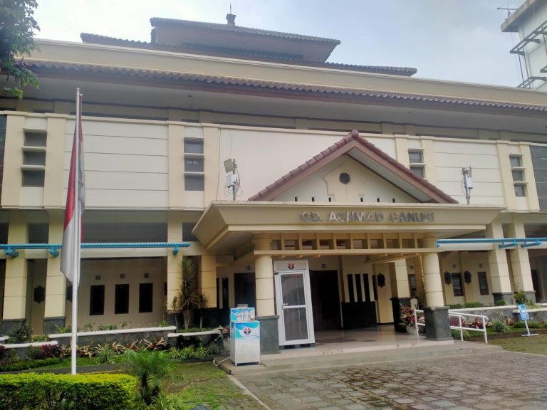 Asal Mula Gedung Achmad Sanusi Universitas Pendidikan Indonesia