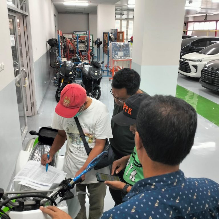 Inventarisasi Barang di Gedung FPTK baru Tahap 1