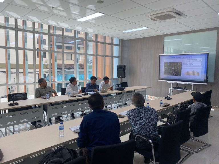 Presentasi Tim PT Jayainti Elektrindo Nusantara