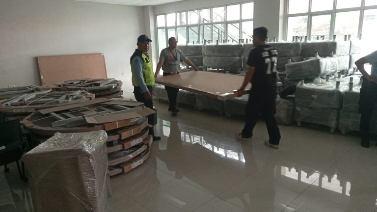 Pemindahan Barang dari Gedung COE ke Gudang UPI Tahap 2
